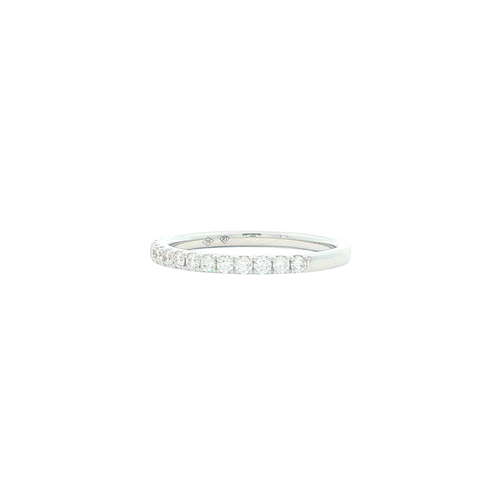 18KT White Gold 0.29ctw Diamond Band