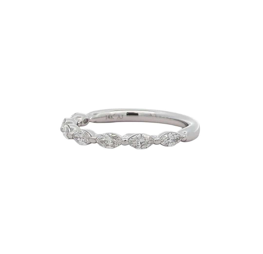 14KT White Gold 0.47ctw Diamond Band