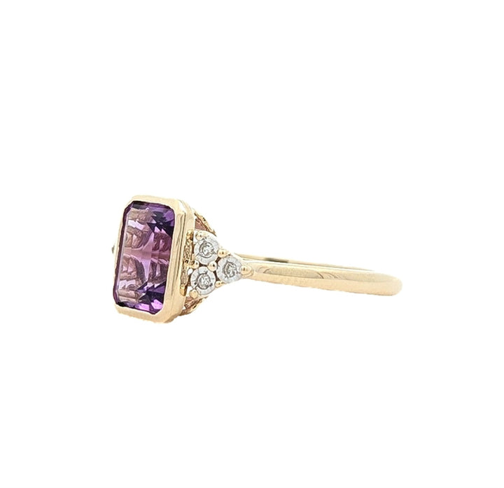 10KT Yellow Gold Amethyst and Diamond Ring