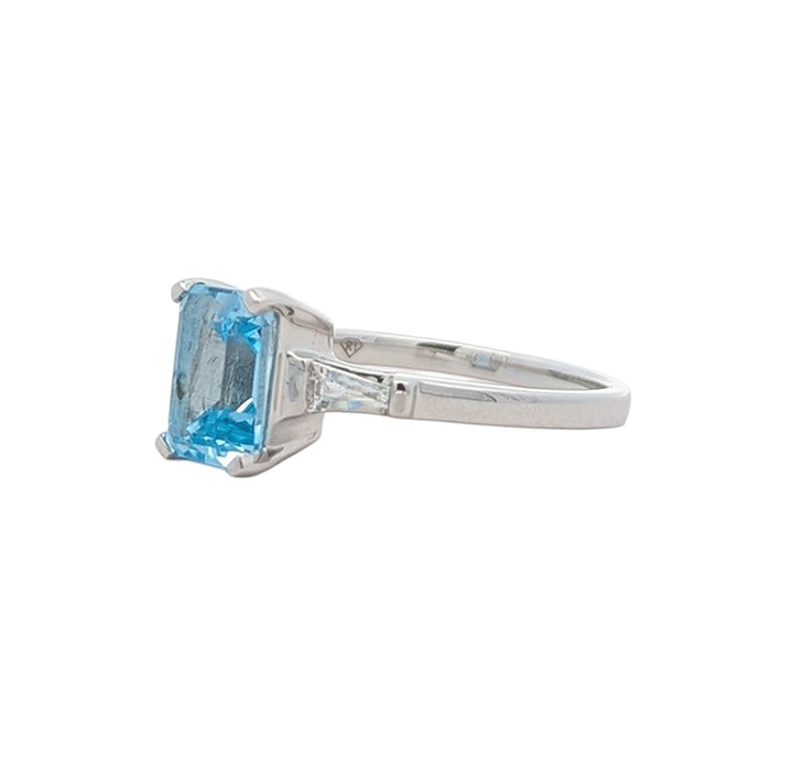 18K White Gold 0.13ctw Diamond Blue Topaz Ring