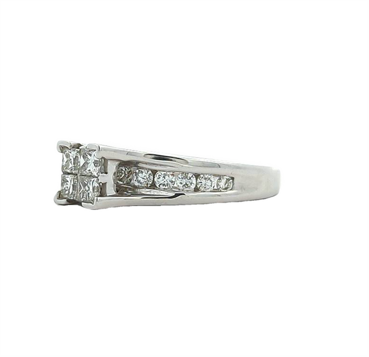 14KT White Gold 0.68ctw Diamond Illusion Estate Engagement Ring